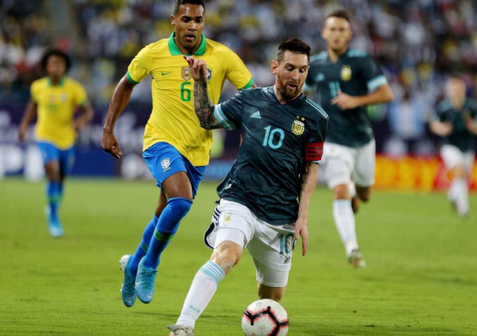 Messi Gemilang. Argentina Permalukan Brasil di Depan Pendukungnya